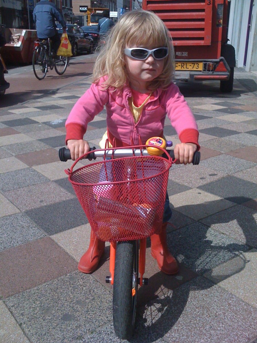 Ik heb echt een hele stoere zonnebril
