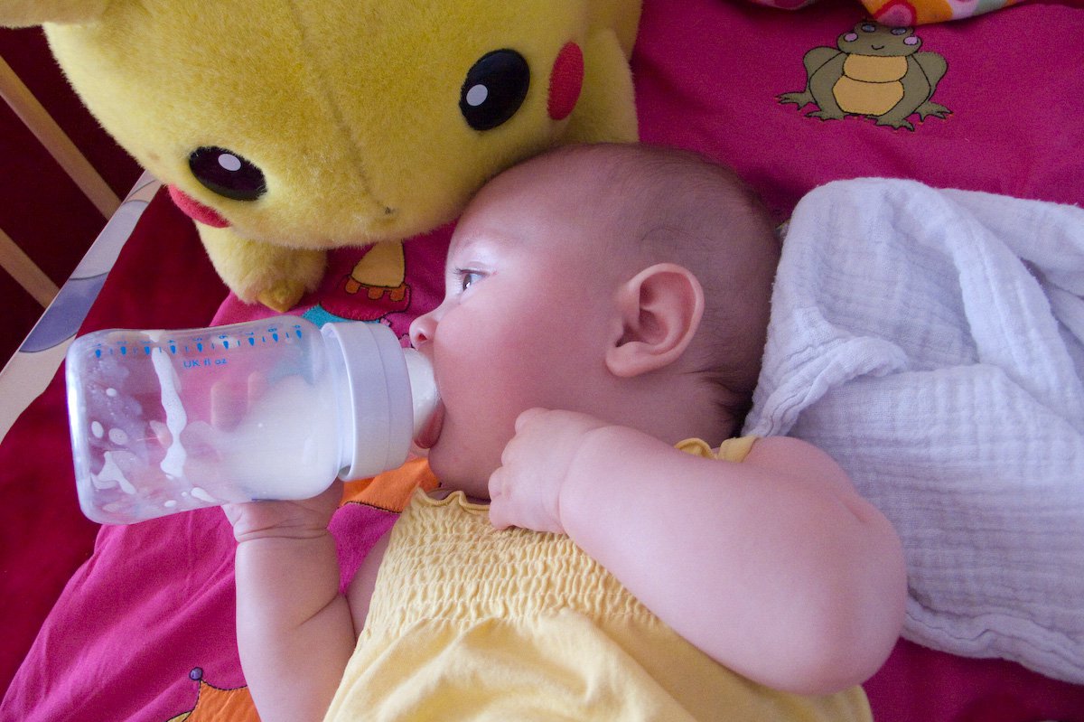 Kiki drinkt zelf