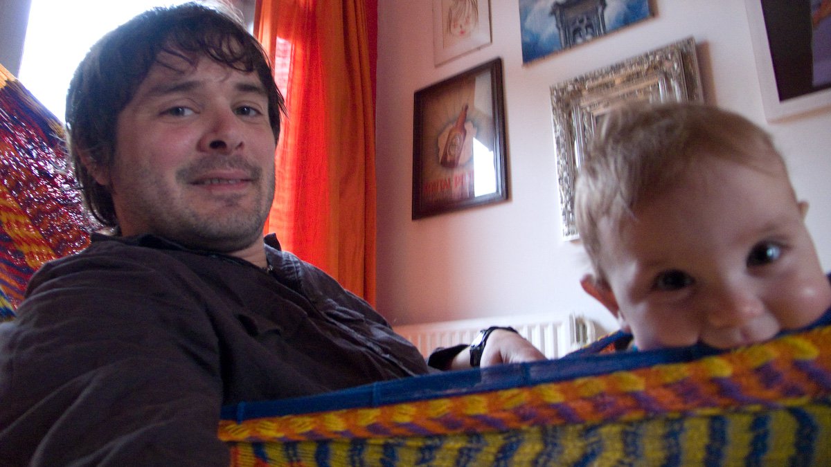 Kiki en papa in de hangmat #01
