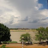 Uitzich uit ons hotel in Phnom Penh